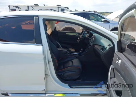 2015 Hyundai Sonata Sport 2.0T z USA, uszkodzony, nr VIN 5NPE34AB3FH092236